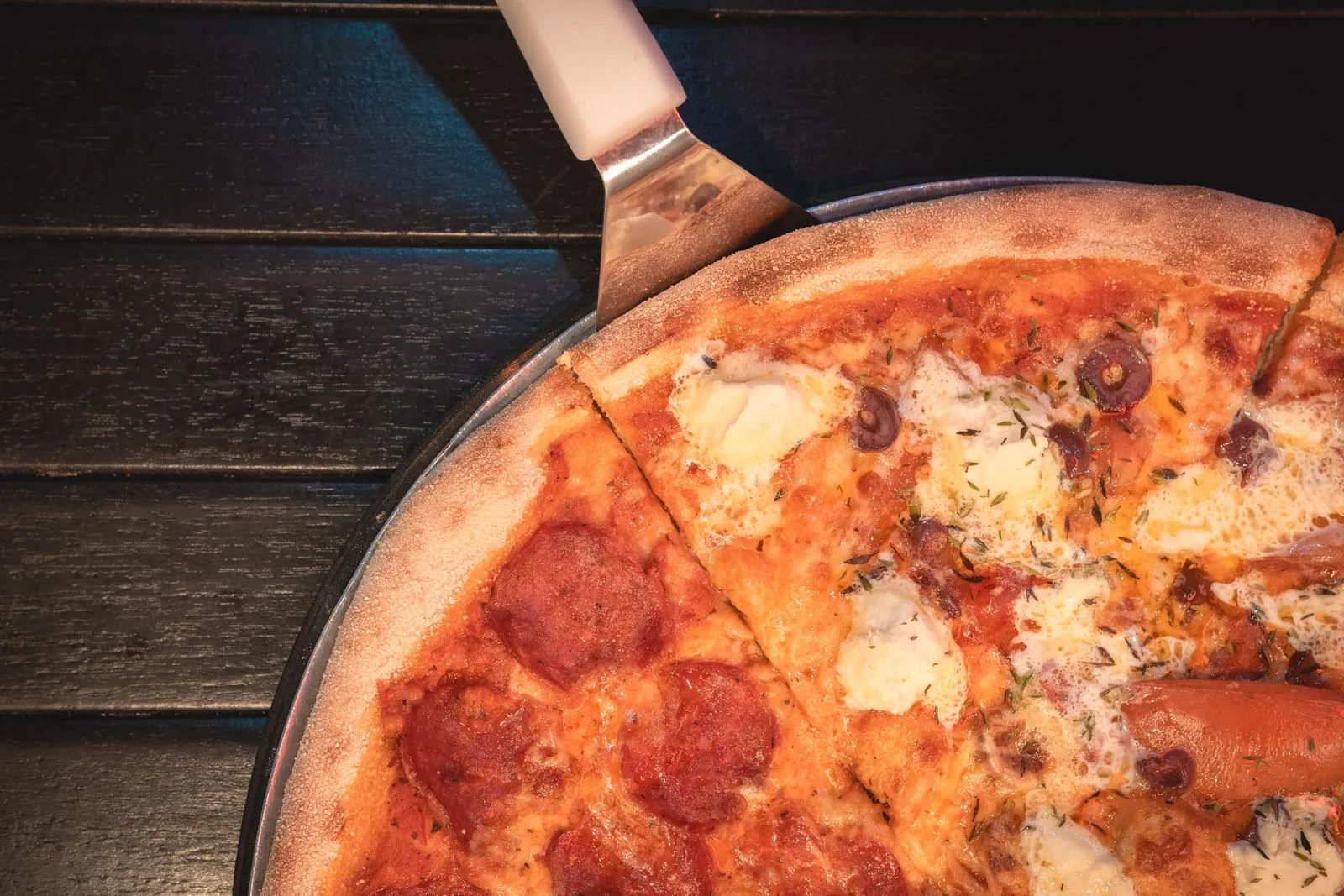 What Makes New York-Style Pizza Different?